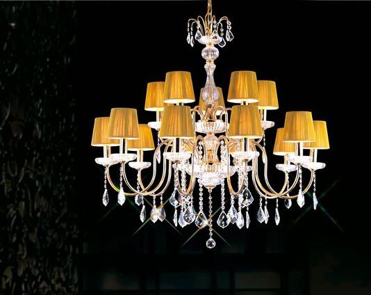 Lustre amarelo