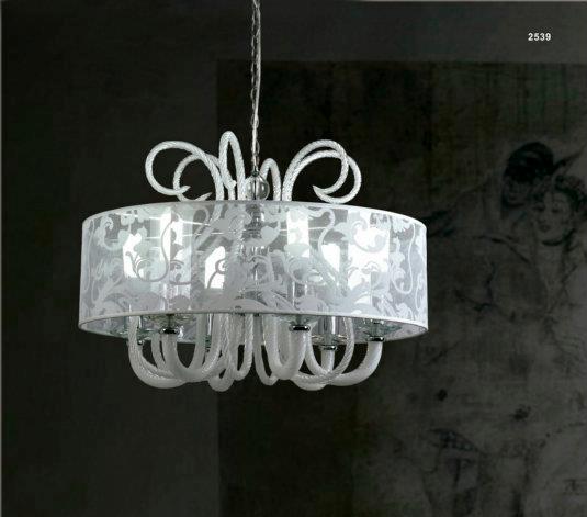 Lustre com renda