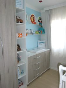 quarto-de-bebe-nichos-quadrados-e-redondos